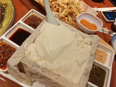 -95号酱骨·一块豆腐(展春园西路店)