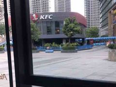 -必胜客(武汉欢乐谷店)