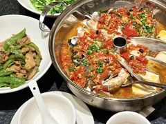 -鱼鲜饭香·招牌汽锅剁椒鱼头王