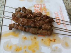 -小董哥烤串·爆汁大油边(故宫店)