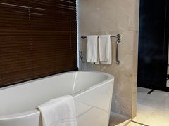 -青岛海尔洲际酒店