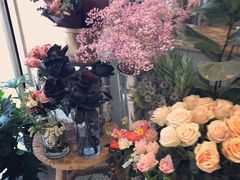 -FLOVIE FLORIST CAFE