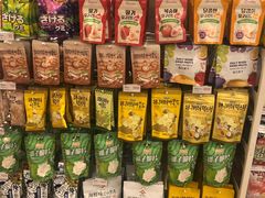 -名创优品(江南新地店)