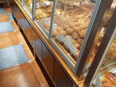 面包甜点陈列柜-苹果花园(龙漕路店)