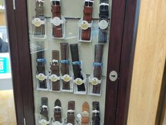 -亨得利名表服务中心(上海湾店)