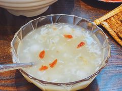 -爆炸头阿姨小四川正宗川味小吃(无任何分店)
