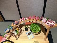 -山川小町·极番烧肉(新地假日广场店)