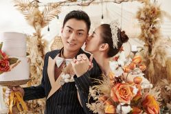 -雪中彩影婚纱摄影·微光艺术中心