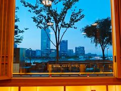 -蟹家大院 · 独揽江景(滨江店)