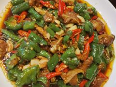 -老滇山寨•云南特色菜•地方菜•民族风情歌舞表演(金碧店)