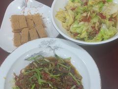 -湖南人家湘菜馆(镇江路店)