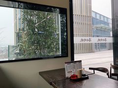 靠窗位-龍炎馬仔烧味(首位中心店)