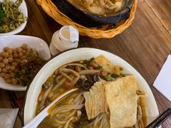 -丽丽三鲜螺蛳粉(田林路店)