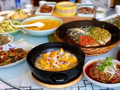 -阿瓦山寨·湘菜现炒·剁椒鱼头王(咸阳总店)