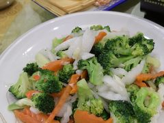 -雪湖煜辰鱼头老店(雪野湖店)