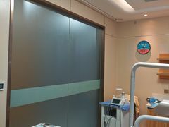 -上海仁爱医院口腔科 · 种植
