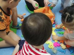 -龅牙兔儿童情商乐园(裕华旗舰店)