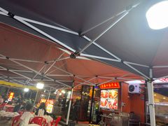 -老街烧烤大排档·地道湖北菜·龙虾馆(汉口火车站店)