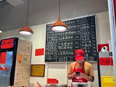-柳州肥姨妈大骨螺蛳粉(万达中心店)