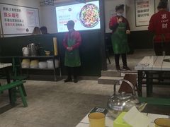 大堂-晓彭肥肠鸡·泡椒鸡火锅(水木天地店)
