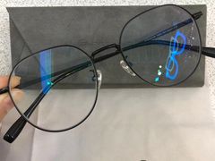 -爱视眸Eyeblling眼镜·依视路·蔡司镜片折扣店(百联南方商城购物中心)