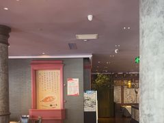 -八府香鸭·啫啫煲(华山路店)