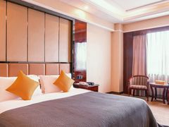 -华海酒店(茂名高铁站店)