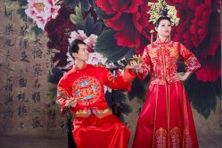 点击看大图 -挪娅婚纱摄影皇家会所