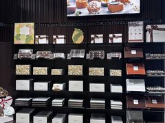 -Laderach 莱德拉(上海环贸iapm店)