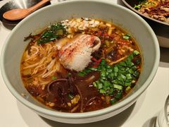 小锅米线-胡麻(静安嘉里店)