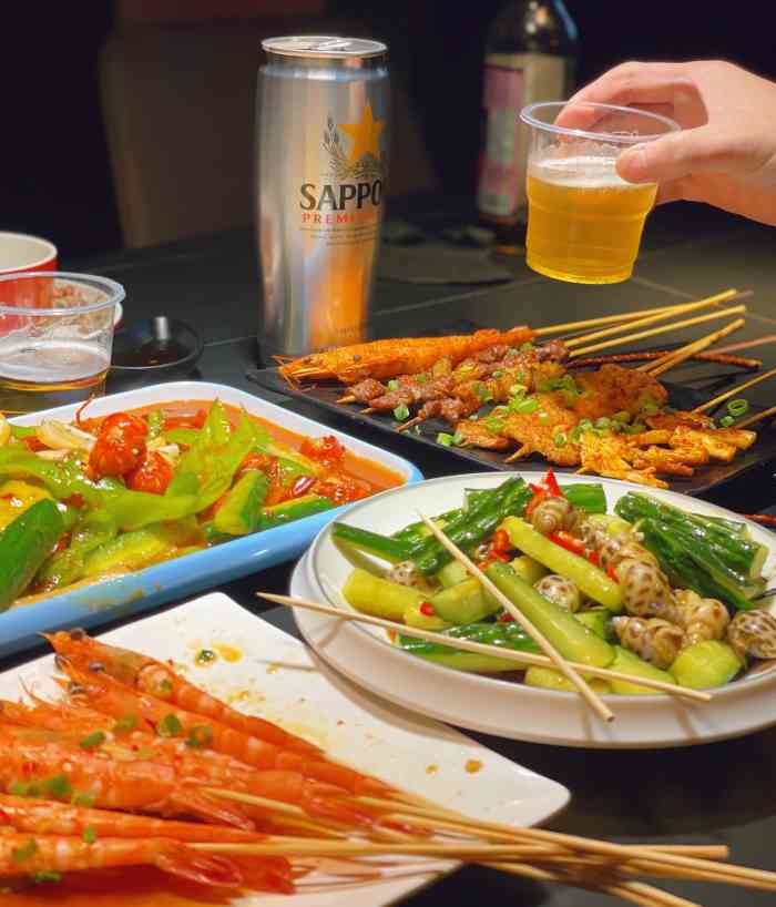 跟家里人过来吃夜宵将近八点半到的没有预约等了好一会所以一定要预约