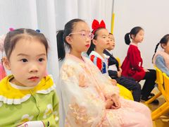 -蓝话筒·少儿成人演讲口才·主持朗诵·戏剧表演(大华第一坊店)