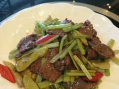 野山椒爆牛肉-好彩海鲜火锅饭店(银河百老汇店)