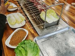 -哈尔滨小酒馆·鲜肉现穿自助烧烤(康新花园店)