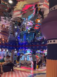 -Qmiss家庭娱乐中心(恒隆广场店)