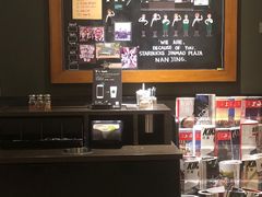 -星巴克臻选(南京金茂览秀城店)