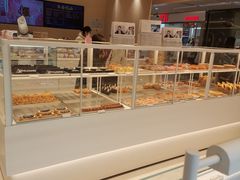 面包甜点陈列柜-好利来(交大店)