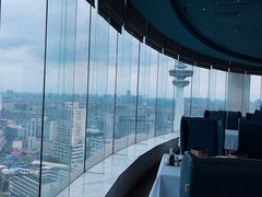 -云顶旋转自助景观餐厅