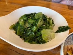 -头上红煨盐鸡乡村食府