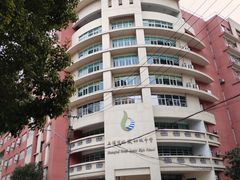 -上海市格致初级中学