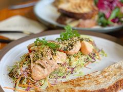 烤三文鱼沙拉-O'mills Sourdough Bakery&Bistro(永嘉路店)