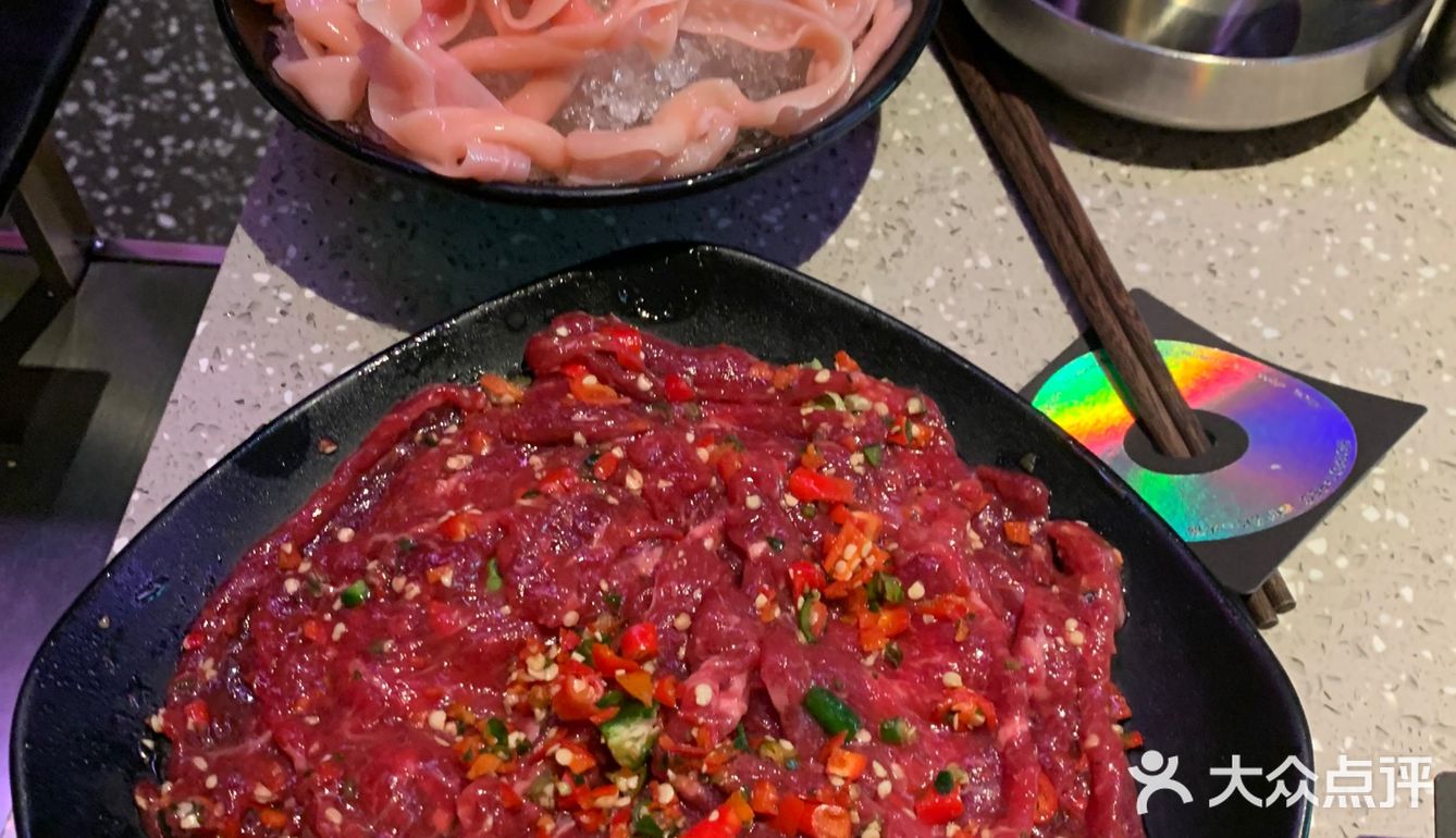 一家动次打次的火锅店