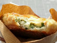 葱油饼-广慈小吃铺沪味佳饭堂