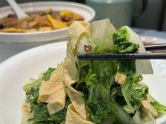 -江城小馆陕南妈妈菜·全球旅行餐厅(钟楼店)