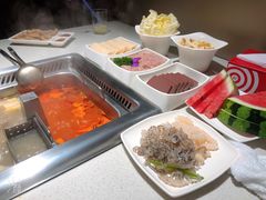 -海底捞火锅鲜切牛肉主题店(长寿路店)