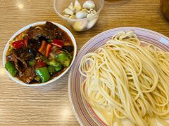 -歹歹的加个面过油肉拌面