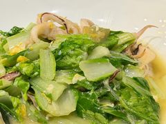 笔管鱼小白菜-开海·红岛海鲜虾水饺(石老人店)