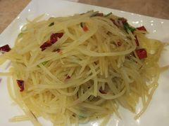 酸辣土豆丝-胖太太四川麻辣排骨串(镇江路分店)
