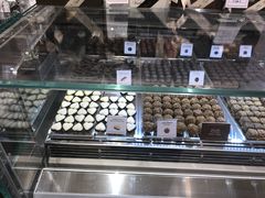 -VENCHI 闻绮(北京国贸商城店)