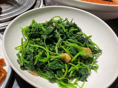 拍蒜炒番薯苗-滋粥楼·顺德菜(番禺广场总店)